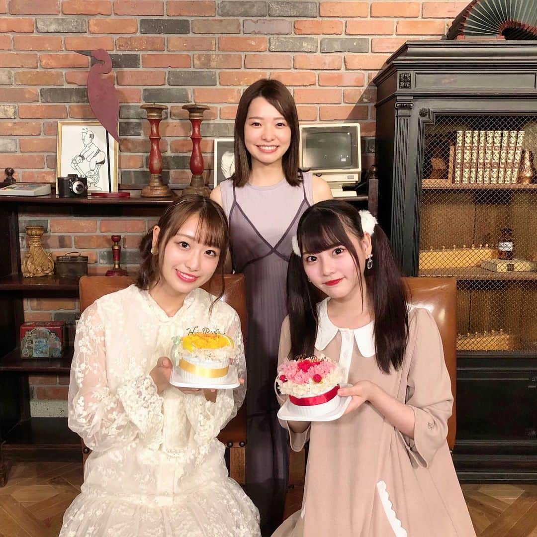 濱村春香のインスタグラム：「. 今日はなんと、イコラブのお2人 #齊藤なぎさ さんと #瀧脇笙古 さんの生誕祭配信にて 天の声をさせていただきました！！✨ ⁡ 18歳と20歳ととってもお若いのにしっかりしているお2人 お誕生日おめでとうございます🎉 これからも勝手に姉のような気持ちで見守らせていただきます🙇‍♀️🙇‍♀️ ⁡ ✳︎お名前の漢字を間違えてしまっていたので再投稿です。大変失礼致しました🙇‍♀️ ⁡ #イコールラブ #イコラブ #イコラブ生誕祭 #天の声 #ホリプロ #horipro #フリーアナウンサー #キャスター #リポーター #濱村春香」