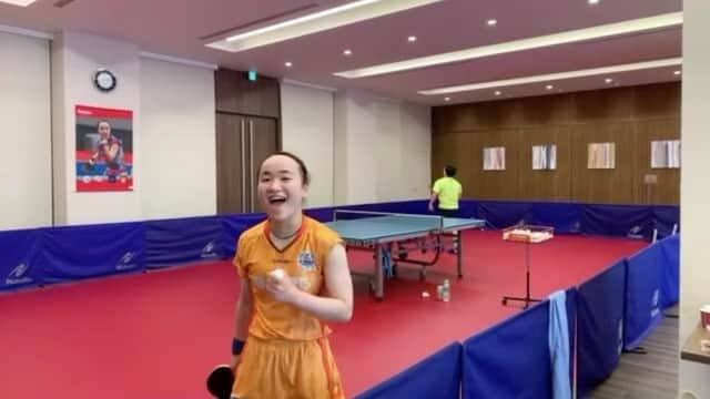 伊藤美誠のインスタグラム：「いよいよ明日。  伊藤選手が小学6年生の時に描いた 「オリンピックで金メダル」の夢に向かってスタートします。  混合ダブルスの初戦、 7月24日(土)11:15〜です。  NHK総合で生中継される他、 アプリ「NHKプラス」でも見ることができます。  8月5日までの13日間。  さぁ、 #みまがんば !!🔥✨  #伊藤美誠 #卓球 #tabletennis #pingpong #tabletennisplayer #卓球女子」