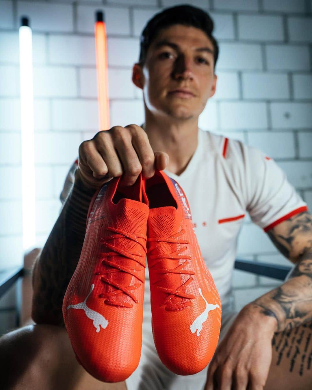 シュテフェン・ツバーのインスタグラム：「ULTRA: a new world of speed 💨 @pumafootball」