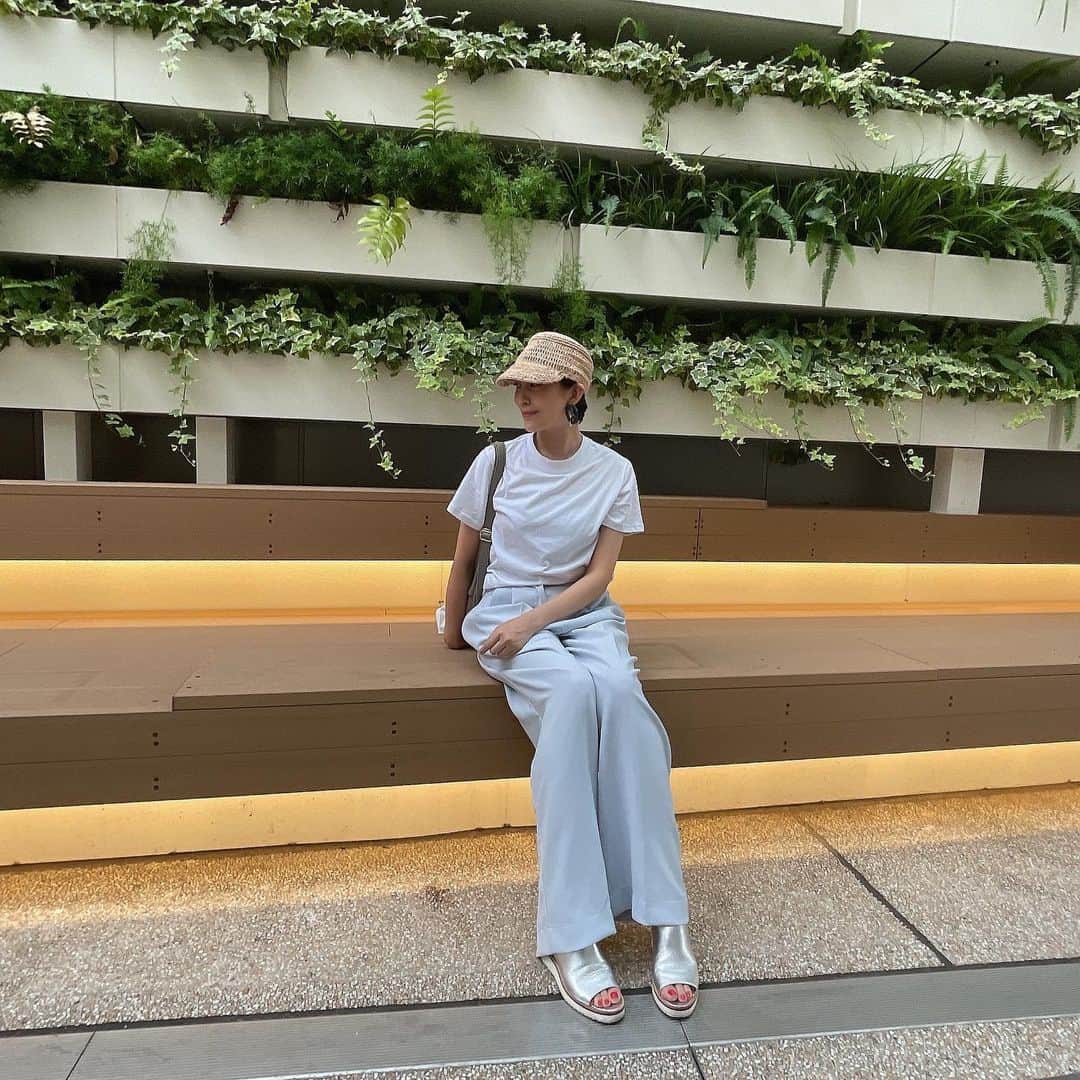 田中美里のインスタグラム：「皆さま、あぐりの感想やコメント、ありがとうございます。  今日は土曜日ですね。 今からモーニングクルージン始まりまーす。 よかったらゆるゆるなトーク、聴いてください。  #いつもありがとうございます  #radio #bayfm #モーニングクルージン #土曜日朝9時 #相変わらず #ゆるゆるな朝をお届けします」