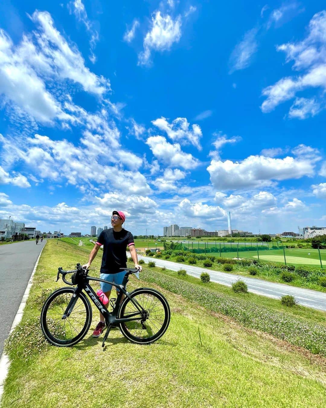 前園真聖さんのインスタグラム写真 - (前園真聖Instagram)「今日は男子のロードレース🚴‍♂️ この暑さの中でレース距離234kで獲得標高4865m❗️ 凄すぎる‼️ 頑張ってください👍 #ロードレース #ロードバイク #tokyo2020」7月24日 10時31分 - maezono_masakiyo