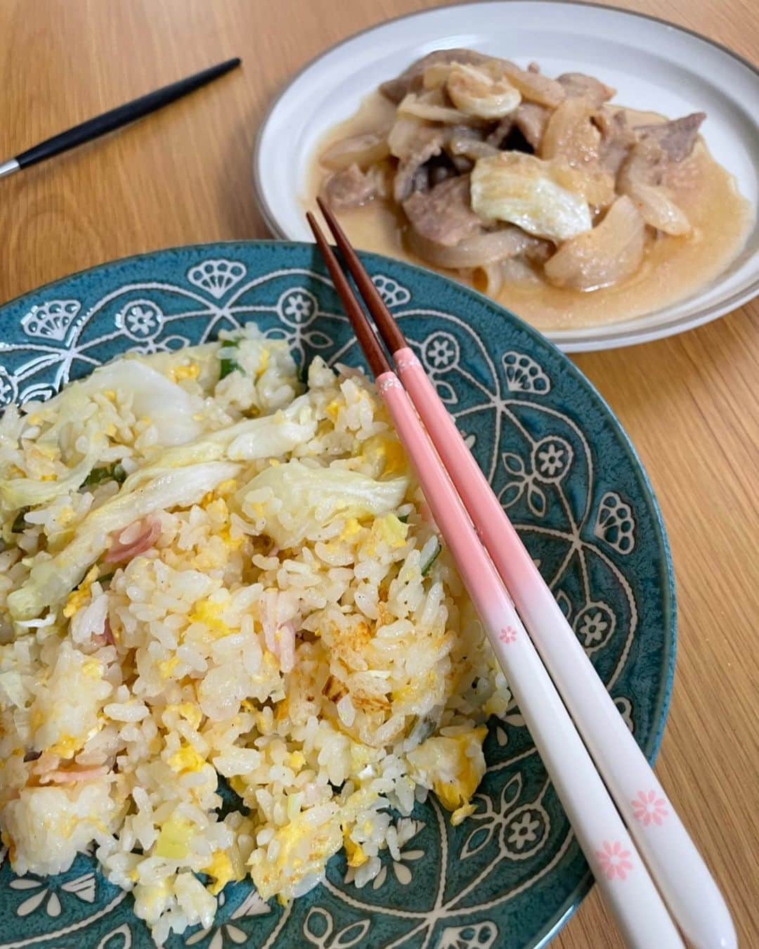 のどかのインスタグラム：「. 月曜日退院できなくなっちゃった〜 思ったより炎症酷かったみたいで 追加で治療しなきゃないみたい ずーっと熱下がらなくてしんどい〜🥲 . 遠藤さん自分でチャーハン作って お肉も焼いててすご！ってなった 私が入院してても全然大丈夫そう！ 頼りになります👨 . 早く娘ちゃんに会いたいな〜 もうちょっと頑張ろ！ ずっとしんどかったからちゃんと治して 元気になりたい！笑 . #癌ファイター」