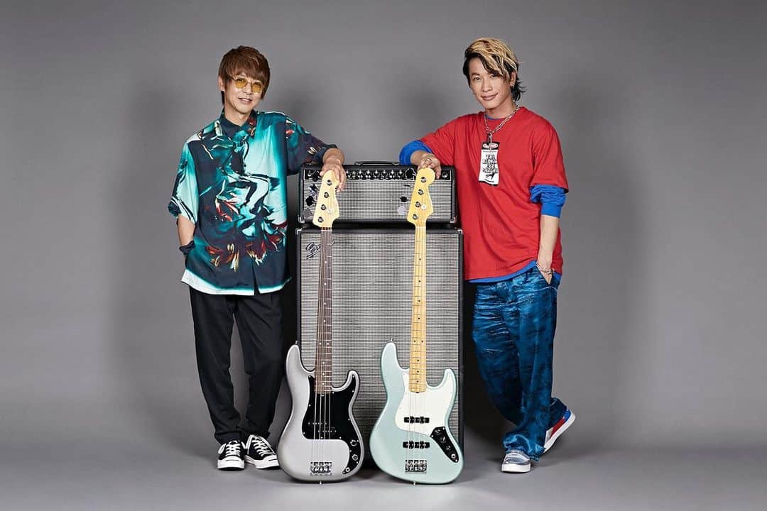 あきらかにあきらのインスタグラム：「GLAYのJIROさんと対談させてもらいました。 #FenderNews にて前編公開中です。 光栄です。」