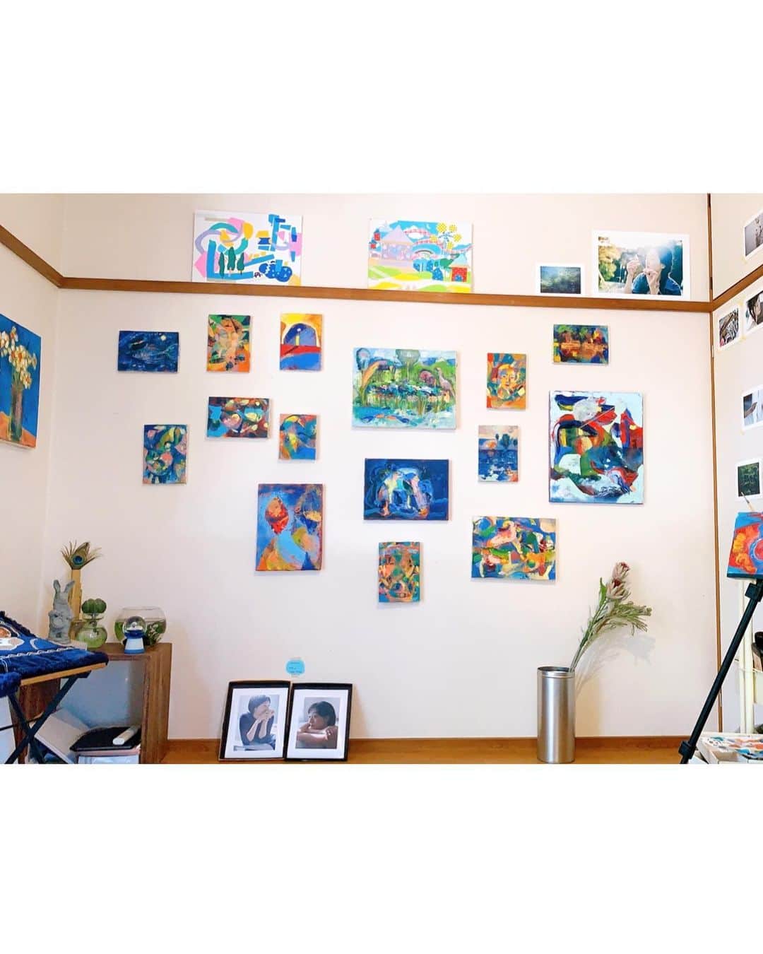 久保陽香さんのインスタグラム写真 - (久保陽香Instagram)「⁡ りょくちゃんの個展 ｢りょくまゆランド｣へ ⁡ ⁡ りょくちゃんの描く世界は 無限で楽しくてハッピーだった ⁡ たくさんの色で溢れた空間は とっても心を豊かにしてくれました ⁡ 帰り道、凄く幸せな気持ちだったな りょくちゃんありがとう🌈❤️ ⁡ ⁡ #りょくまゆランド #りょくまゆ日記 #カラフルハッピー」7月24日 18時55分 - kubo_haru