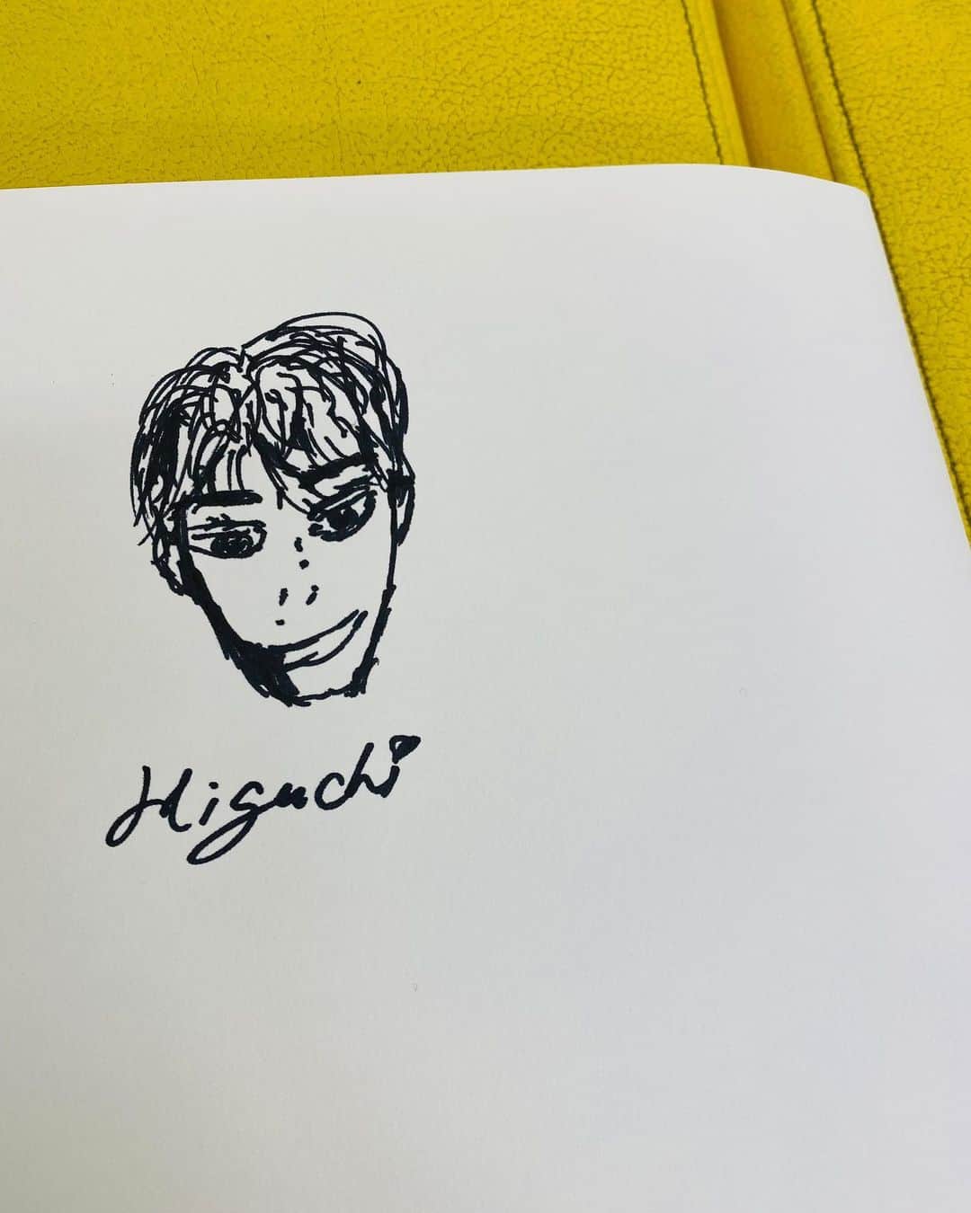 のインスタグラム：「フィーチャー部の樋口さんです。  総務部と彼が描いていたので 流れで書くことになりました。  流れで  彼に抱きしめられたのは 本当に意味がわかりませんでした  #OOTD #ootdfashion #drawing #樋口拓也さん #彼女はキレイだった #かのきれ」