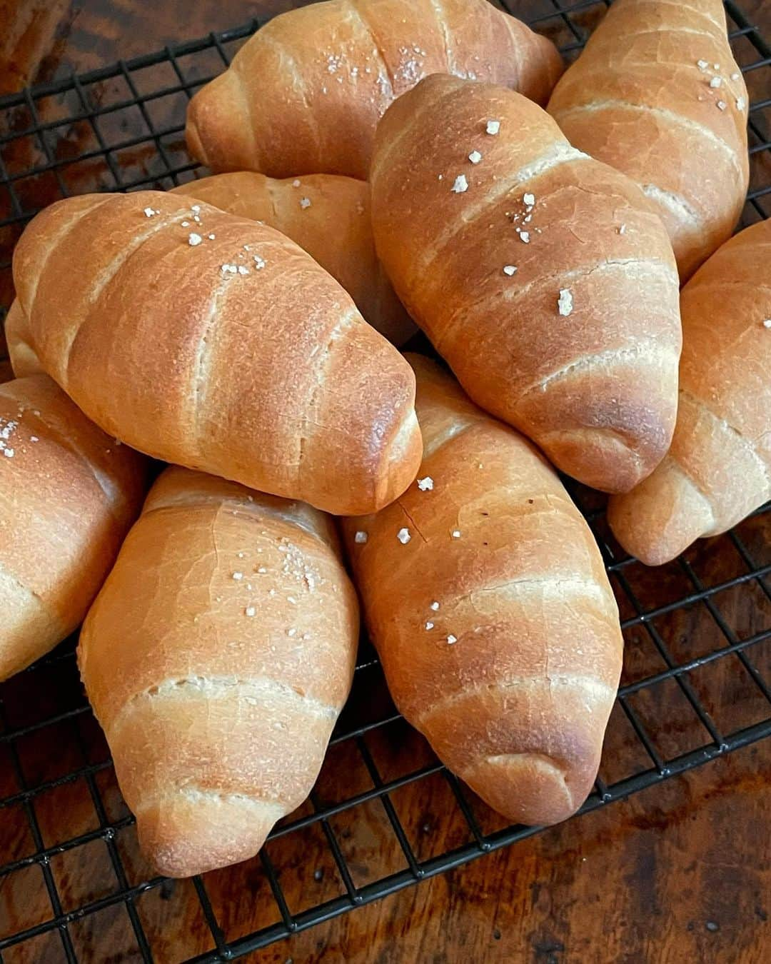 シン・セギョンさんのインスタグラム写真 - (シン・セギョンInstagram)「무화과 호밀빵/ 소금빵🥐🥖🍞」7月24日 20時17分 - sjkuksee