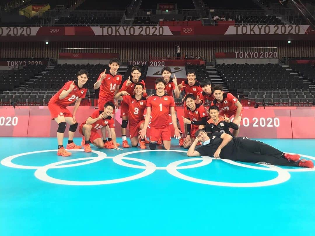 小野寺太志さんのインスタグラム写真 - (小野寺太志Instagram)「… vs 🇻🇪 3-0 WIN !!! オリンピックでの初勝利☺️  #0724 #1勝目 #tokyo2020 #olympics #volleyball #龍神NIPPON」7月24日 20時31分 - taishi.o