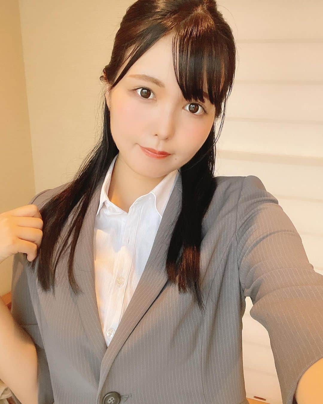 九条ねぎ あぴるさんのインスタグラム写真 - (九条ねぎ あぴるInstagram)「Office Lady ❤️」7月24日 20時33分 - negi_kujyo