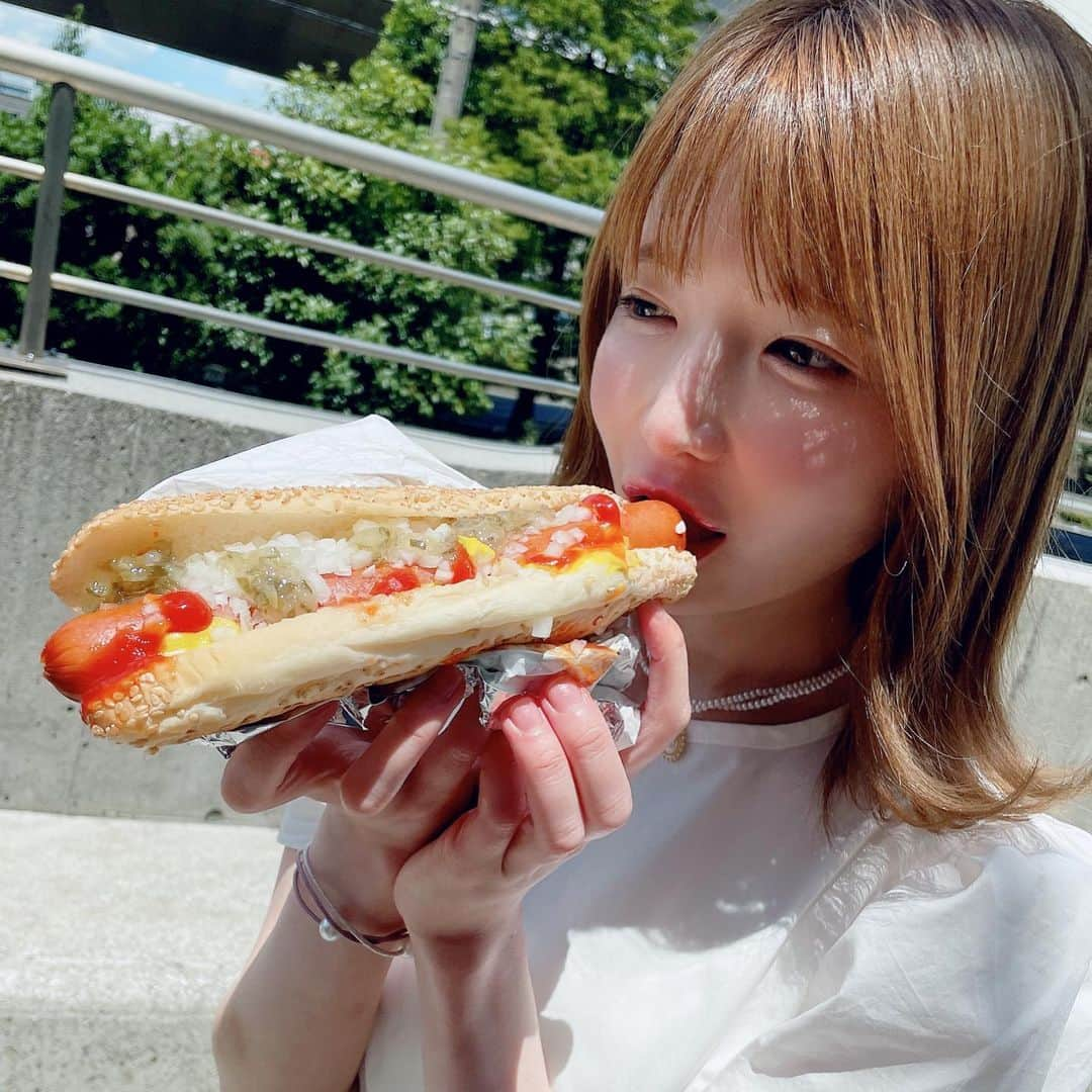 もえのあずきさんのインスタグラム写真 - (もえのあずきInstagram)「コストコ🥰🍕🍕🍕  #コストコ#夏限定#ハワイアンピザ#コストコ大好き #コストコピザ#コストコ購入品 #costco #コストコおすすめ #コストコホットドッグ#コストコで購入 #もえあず#大食い#アイドル#エラバレシ#ピザパーティー #アサイーボウル#大食い女子 #デカ盛り#デカ盛りグルメ」7月24日 21時10分 - moeazukitty