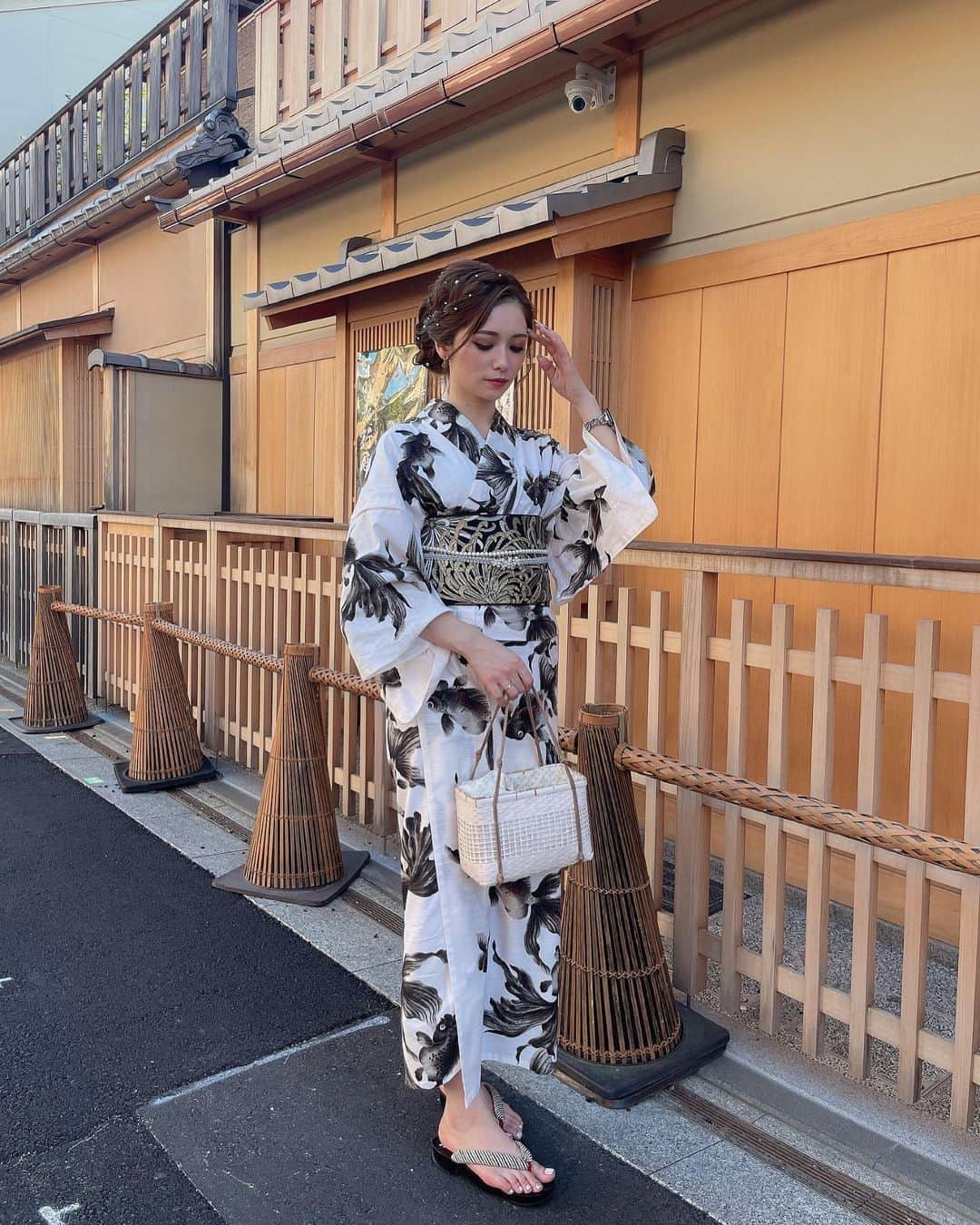 川猿てるみさんのインスタグラム写真 - (川猿てるみInstagram)「. 全身載せとこ🍵甘辛浴衣👘 パールが思った以上に可愛い😭😭💭  #me #レンタル岡本 #着物レンタル #着物ヘア #着物コーディネート #浴衣 #着物デート #浴衣ヘアアレンジ #京都 #京都観光 #京都旅」7月24日 21時29分 - terumin1113