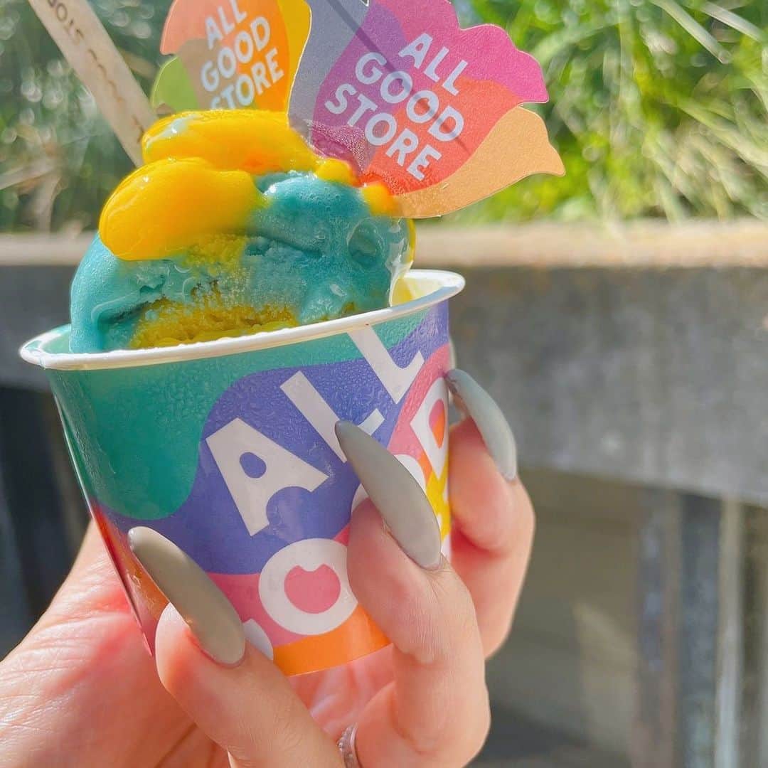 のインスタグラム：「. アイスクリーム食べまくりday🍦☀️ 瞬殺で溶けるの巻！！ ⁡ #summer #icecream #gelato #夏 #kodakumi #倖田來未」