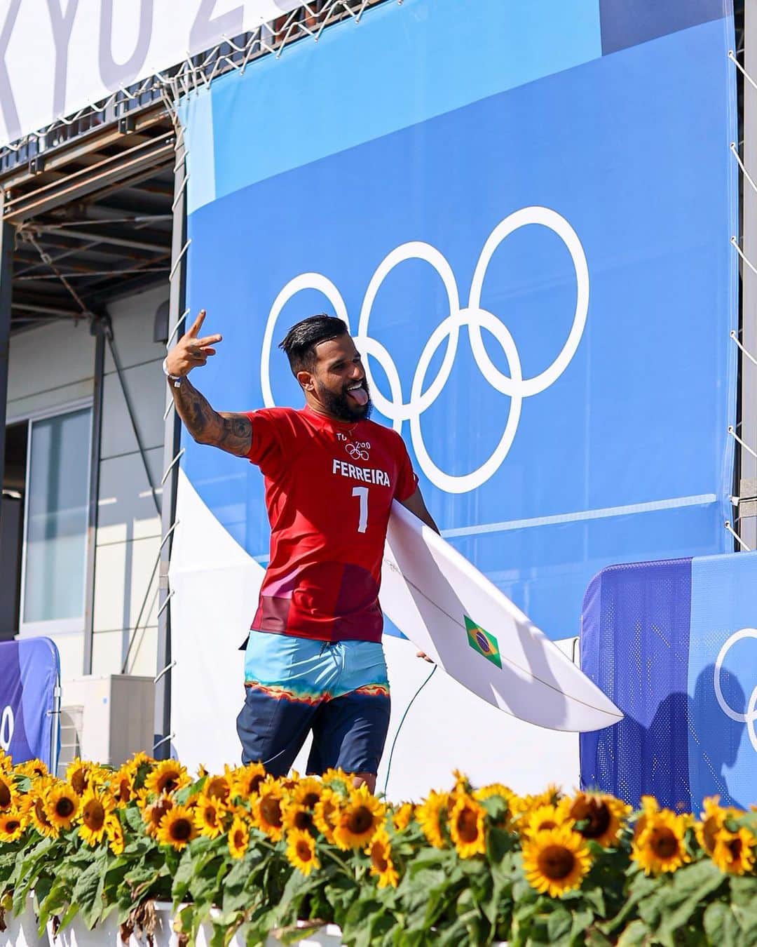 イタロ・フェレイラのインスタグラム：「QUE INCRÍVEL TUDO ISSO!  Obrigado meu Deus pela oportunidade.🇧🇷✨ #FéSempre」