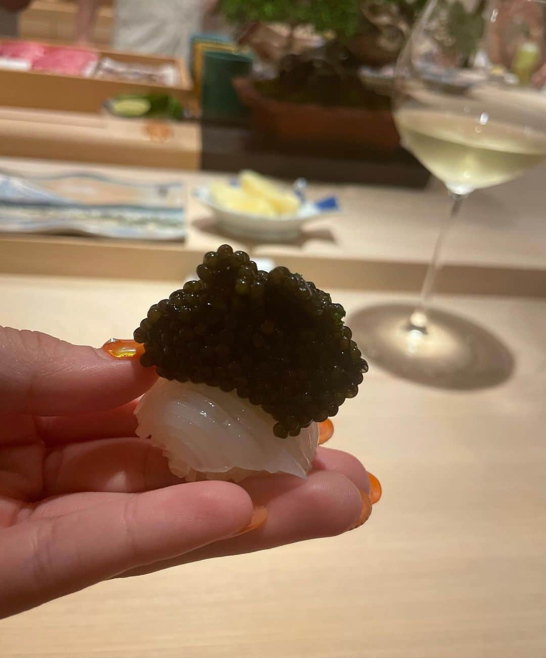 COCOさんのインスタグラム写真 - (COCOInstagram)「母が東京に来たので一緒にお寿司🍣🧡 凄く喜んでくれました☺️✨」7月25日 12時07分 - coco_coco000