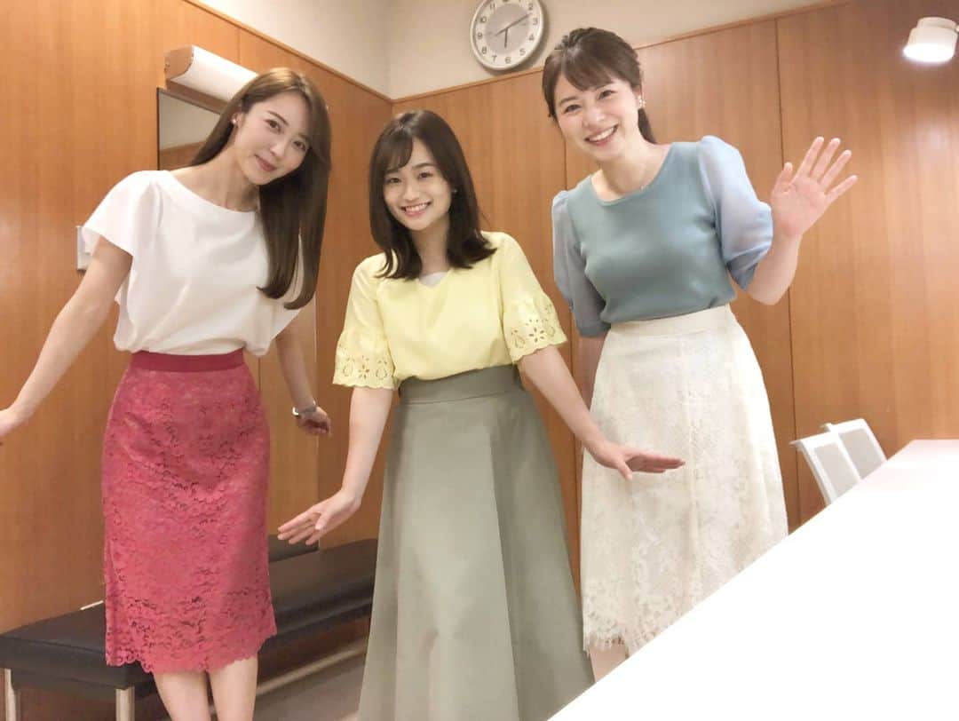 TBS「はやドキ！」のインスタグラム：「そしてこの日は衣装が信号機カラー🚦でした😄  皆川  #上野愛奈 #篠原梨菜 #皆川玲奈 #アナウンサー #木曜日 #はやドキ #tbs」
