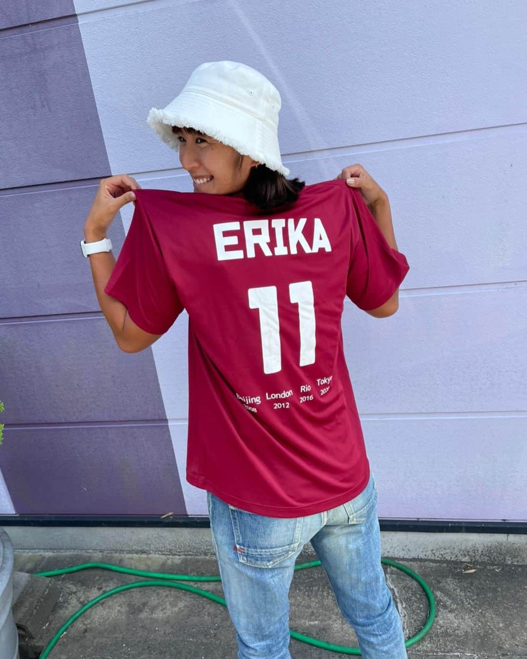 二見梓さんのインスタグラム写真 - (二見梓Instagram)「🏐🇯🇵📣😍 大好きな先輩 @erika_araki_official の応援企画に参加させていただきました！ (成徳卒業生に混ぜていただきました🙇‍♂️) 同じ舞台に立てなかったけれど、 絵里香さん、日本選手団の皆さんを心から応援しています😊 @erika_araki_official #荒木絵里香 #tokyo2020 #バレーボール #女子バレー #火の鳥nippon #成徳 #いっけーいけいけいけいけエリカ！」7月25日 14時46分 - a.z.u.0.5.1.5