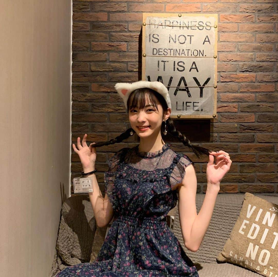高橋恋子のインスタグラム：「ねこみみ 🌨🦋」