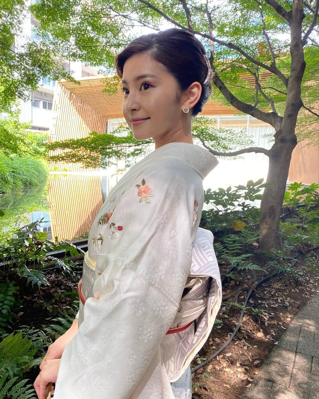 明松美玖さんのインスタグラム写真 - (明松美玖Instagram)「、 おめでたい日は和装で☺︎  この日vlog撮ったからまたupします🌼  @shosa_kyoto_official さん ありがとうございます♡  #めばちこ明け #頑張って治したのに前日お母さんと夜中3時まで語ってたから目腫れてるやん #同じベッドでね」7月25日 18時18分 - shashishu_daily