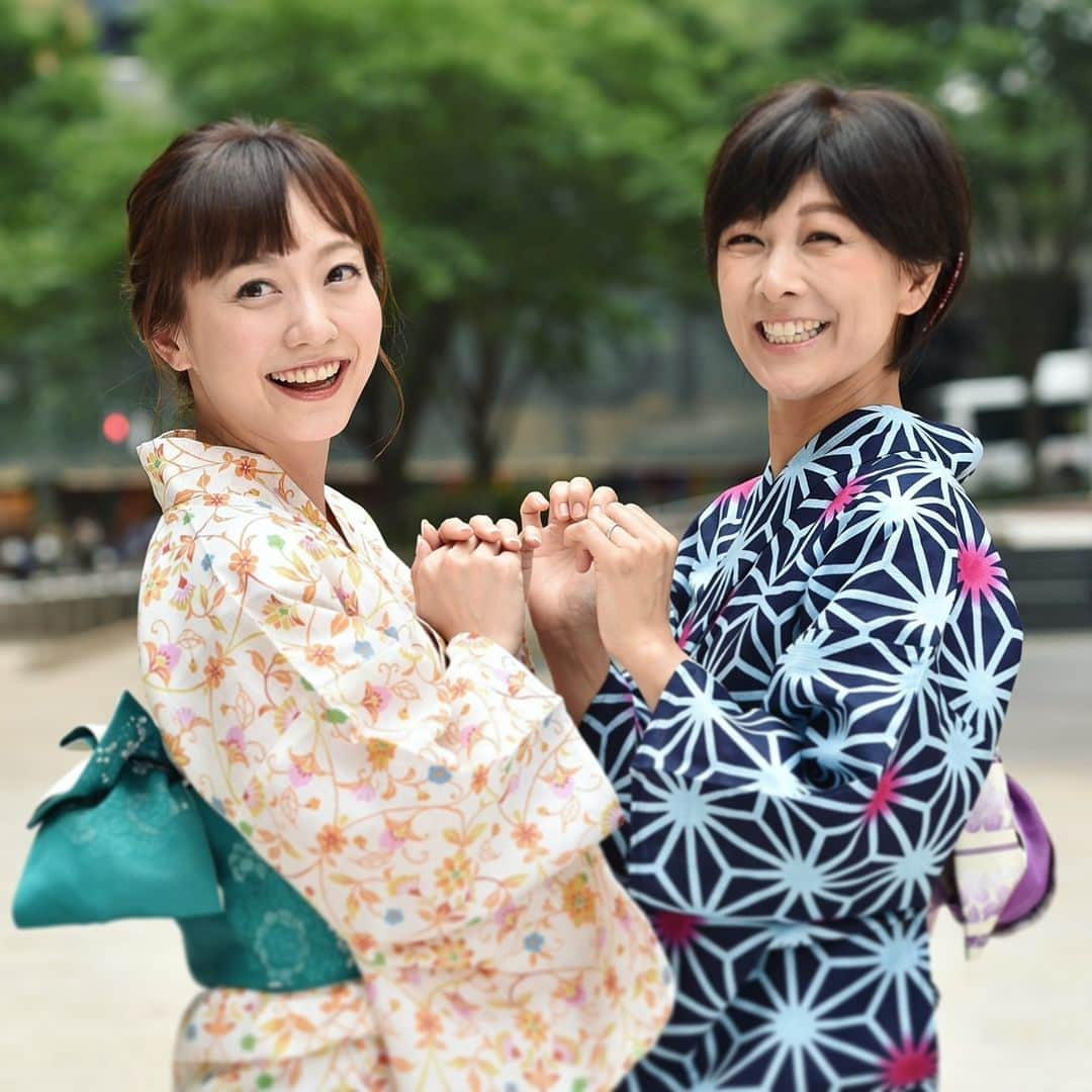 テレビ朝日アナウンサー公式さんのインスタグラム写真 - (テレビ朝日アナウンサー公式Instagram)「それは2019年初夏のこと。浴衣撮影のオフショットです。 今となっては眩しいディスタンス。 近くで笑い合える日々との再会を祈って。  #浴衣 #2019  #島本真衣 @mai_shimamoto_ex #萩野志保子 @shihoko_hagino #テレビ朝日 #アナウンサー #元気で過ごせますよう #テレビ朝日　＃テレ朝　＃アナウンサー ＃浴衣　＃ゆかた　＃yukta ＃浴衣ヘア　#9月末まで　 #2021年版は会員限定サイトで現在配信中（9月末まで）↓ https://www.tv-asahi.co.jp/sphone/app/announcer/yukata/2021/」7月25日 19時00分 - tvasahi_announcers