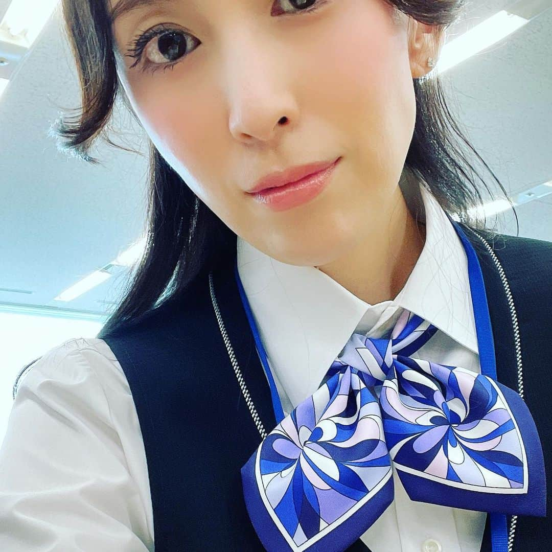 雛形あきこさんのインスタグラム写真 - (雛形あきこInstagram)「何をしていたかはまたお知らせします #今日も暑い #制服」7月25日 21時46分 - akiko_hinagata