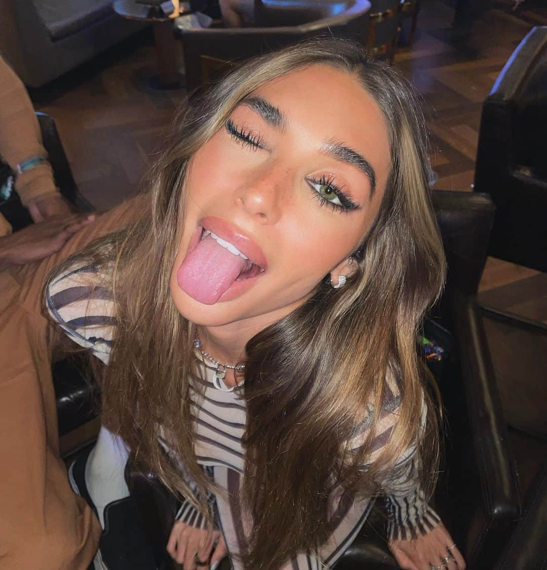 Chantel Jeffriesさんのインスタグラム写真 - (Chantel JeffriesInstagram)「Might hypnotize ya」7月25日 22時54分 - chanteljeffries