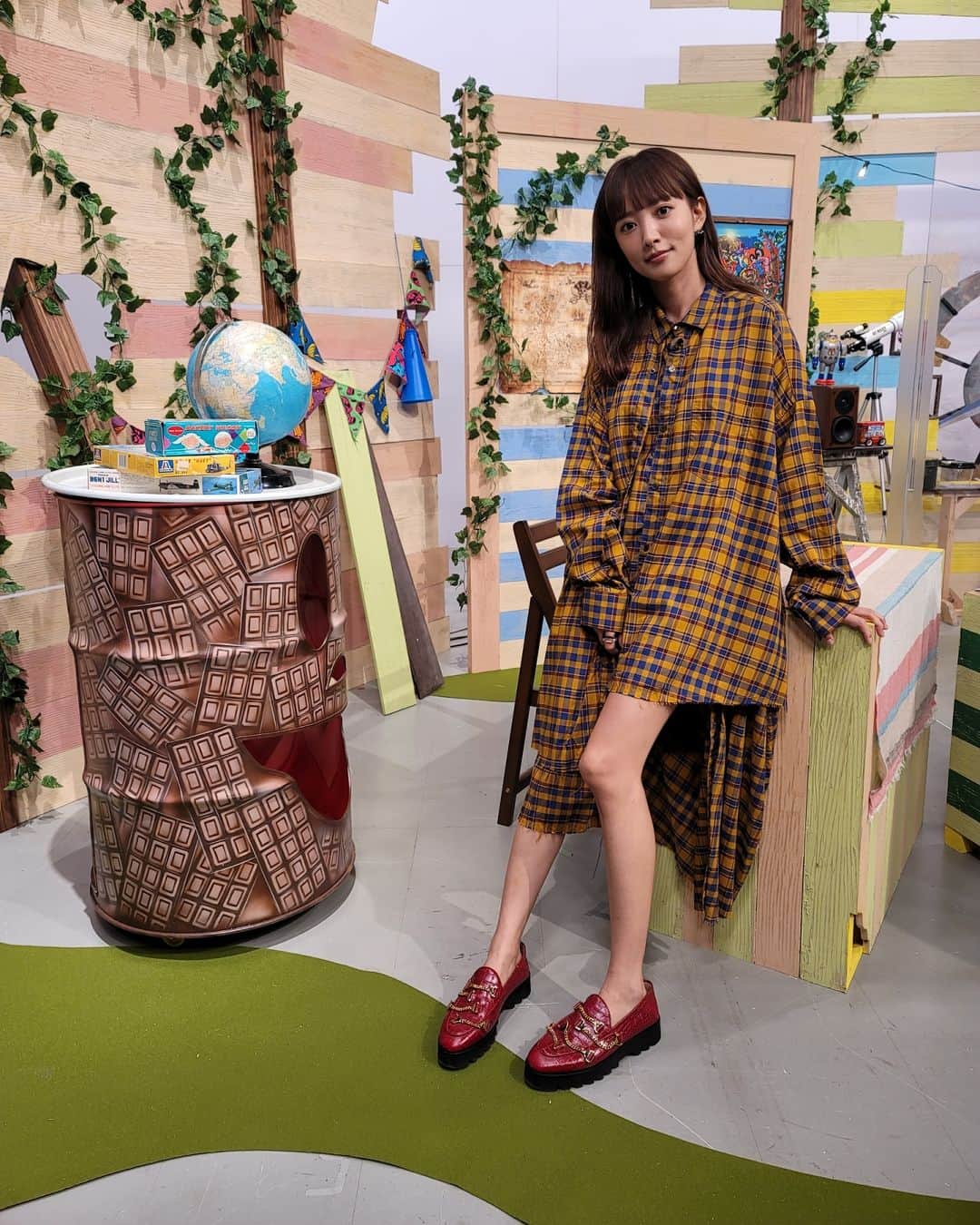のインスタグラム：「スカパー「スマイルアゲイン」 明日、あさって!放送です👼 Onepiece&Shoes @kidill Accessories @y_a_g_a_ Stylist @hatch_mamf」