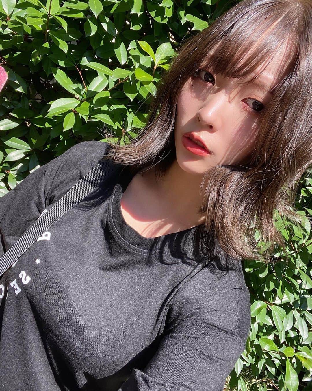 中峰みあさんのインスタグラム写真 - (中峰みあInstagram)「暑いけどがんばろう…🧊  #selfie #japanesegirl #summerdays #japan #model #portrait #写真 #自撮り #被写体 #暑い #粉我 #日本的」7月26日 14時52分 - mia_kumasan