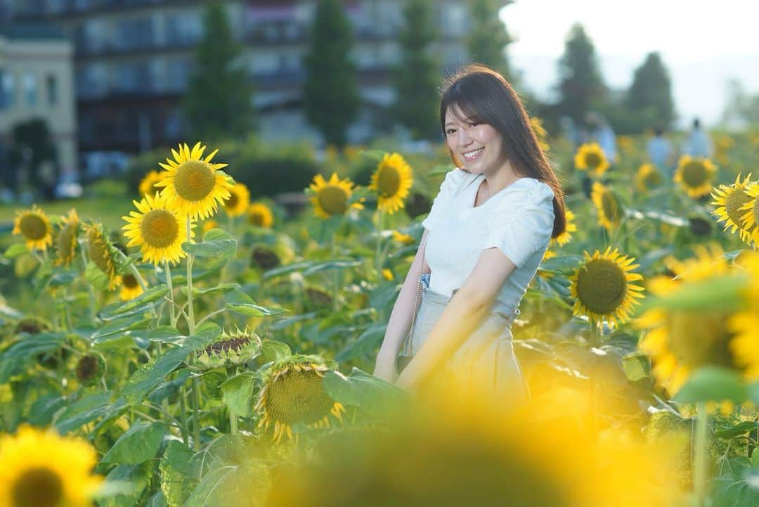 穂波はるのインスタグラム：「連休明けも元気だしてこ🌻🌻」