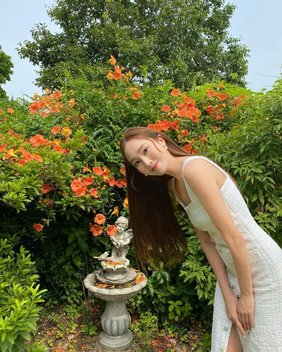 ジェシカ さんのインスタグラム写真 - (ジェシカ Instagram)「That summer feeling🤍🌷🌿✨」7月26日 13時02分 - jessica.syj