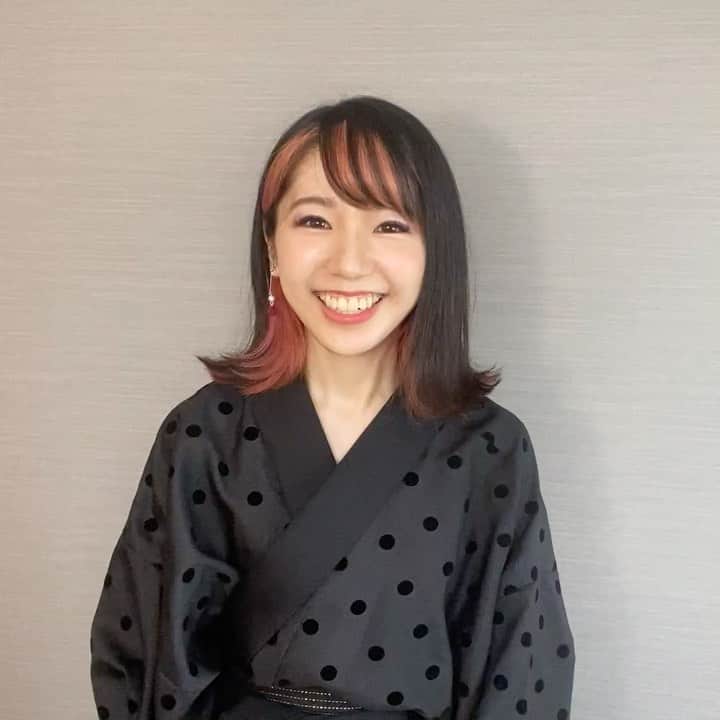 日本テレビ「news zero」のインスタグラム：「【東京オリンピック特別企画】 #newszero でお馴染み、 #書道アーティスト の #原愛梨 さんが #東京五輪メダリスト を #書道アート にしていきます！  第一弾は #日本人メダル第1号！ #柔道・女子48kg級 で #銀メダル🥈 を 獲得した #渡名喜風南選手 延長戦まで及んだ因縁の #ライバル との試合を描いていただきました！」