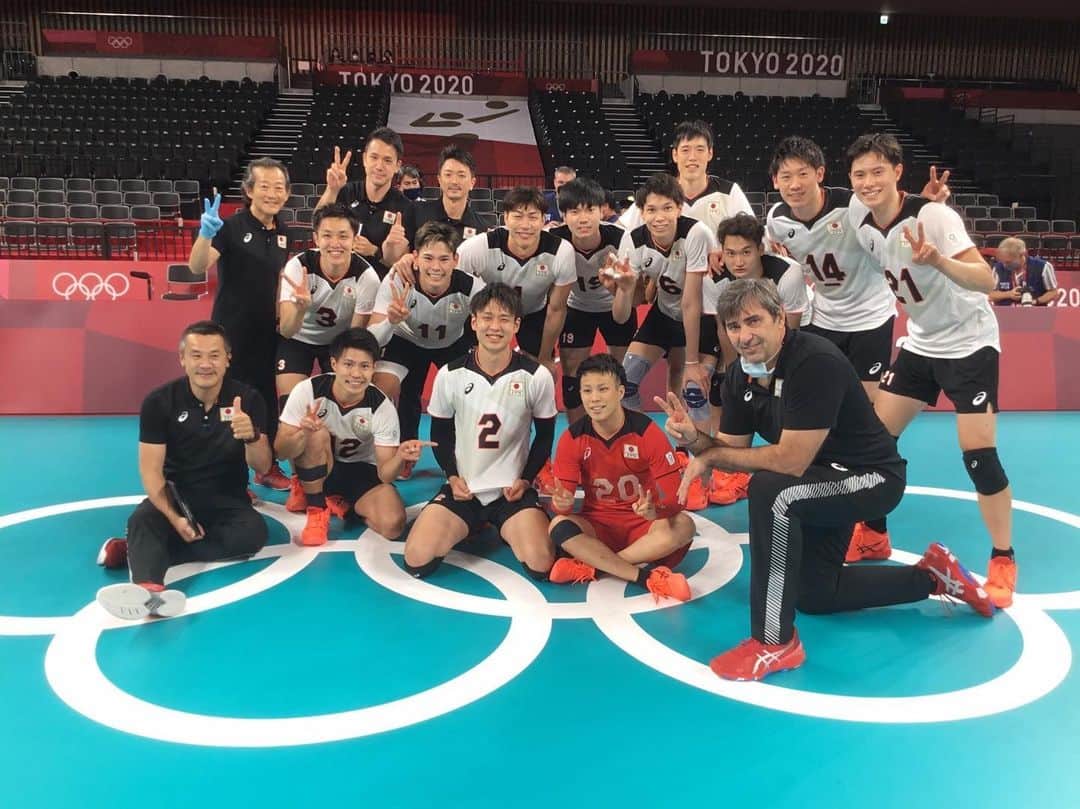 のインスタグラム：「… vs 🇨🇦 3-1 WIN !!! 接戦を勝ち切りました☺️  #0726 #2勝目 #tokyo2020 #olympics #volleyball #龍神NIPPON」
