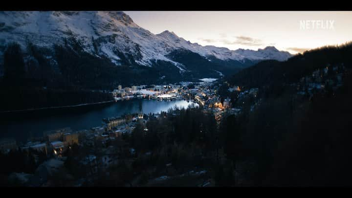 ナタリー・エマニュエルのインスタグラム：「Experience the army that came before the 🧟‍♂️🧟‍♀️. Check out the official teaser for ARMY OF THIEVES — the ARMY OF THE DEAD prequel produced by Zack Snyder and directed by Matthias Schweighöfer #ArmyOfThieves   @matthiasschweighoefer @stuart_martin_ @rubyofee @guzkhanofficial」