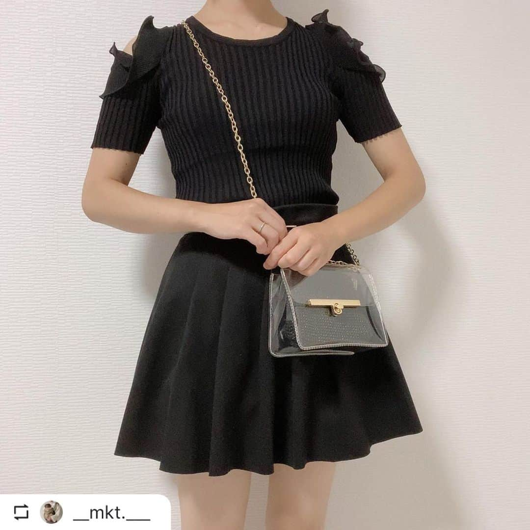 GRLさんのインスタグラム写真 - (GRLInstagram)「【👆画像をタップすると購入できるよ👆】 @__mkt.___ さん にGRL商品着用して頂いております💕 ありがとうございます✨ . @grl_official #グレイル #grl #プチプラ #ootd #fashion #プチプラコーデ #outfit #ファッション #可愛い #かわいい #コーデ #コーディネート #cute #大人カジュアル #カジュアルコーデ#GRL購入品#グレイル購入品#購入品 #プリーツパンツ #ジャンパースカート  #ショート丈トップス」7月26日 17時07分 - grl_official