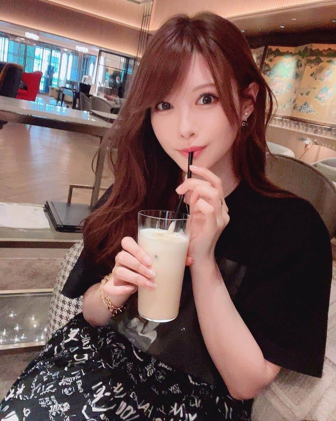 相沢みなみさんのインスタグラム写真 - (相沢みなみInstagram)「打ち合わせ梯子終了☕️ 今日も一日お疲れ様でした！ . done for today⭐︎ . 今天一天也辛苦您了☺️ . #相沢みなみ」7月26日 18時50分 - epoint2016