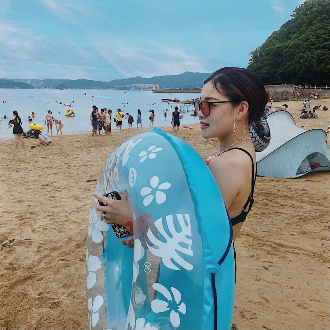 になにさんのインスタグラム写真 - (になにInstagram)「. 夏だ！友達と楽しみます🌻👙 海もまだまだ行くぜ！」7月26日 18時56分 - avo___cado