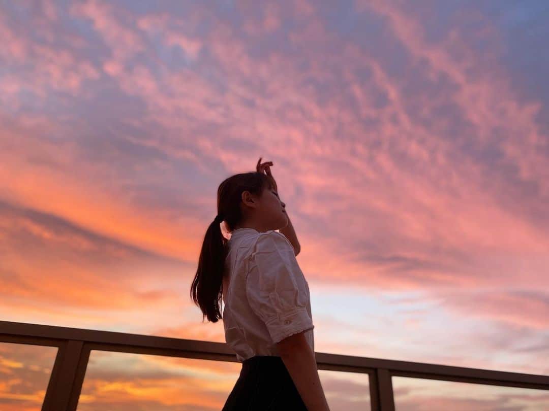 大原櫻子さんのインスタグラム写真 - (大原櫻子Instagram)「今。 とても綺麗な空。今です。今。  屋上からの景色…✨」7月26日 19時03分 - sakurako_ohara
