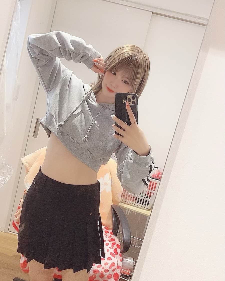 涼宮琴音のインスタグラム：「今日は引退に関するインタビュー2件受けました(^^)！ 楽しみにしててください🙏」