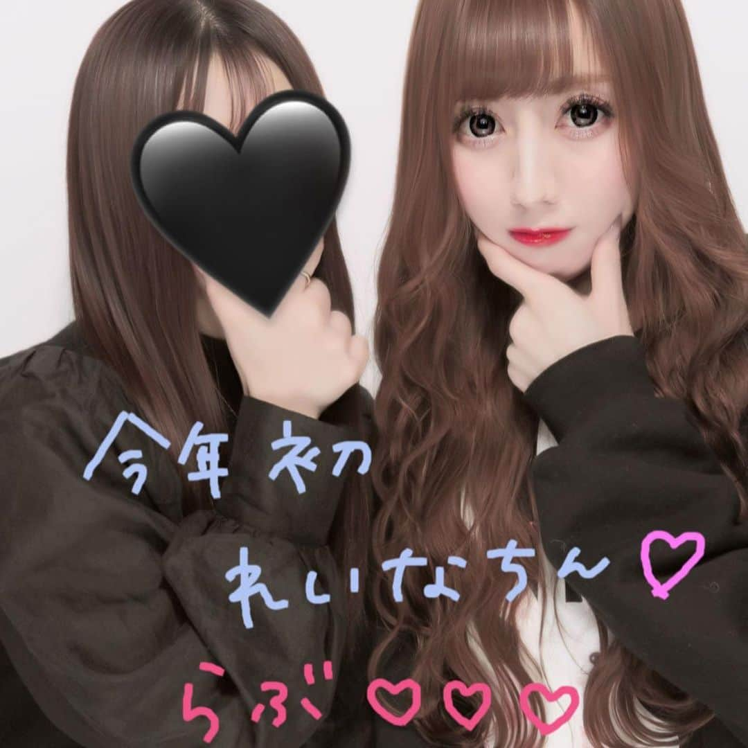 漆川しずくのインスタグラム：「いつの話って感じだけどお誕生日お祝いしてもらったときの🥺 なかなか会えなくなっちゃったけどだいすきなおともだち💓  #誕生日1月9日 #すっごい前の話 #プリクラ #最近のプリクラわからない #ウェーブ巻き #キャバ嬢 #新宿 #銀座 #ホステス」