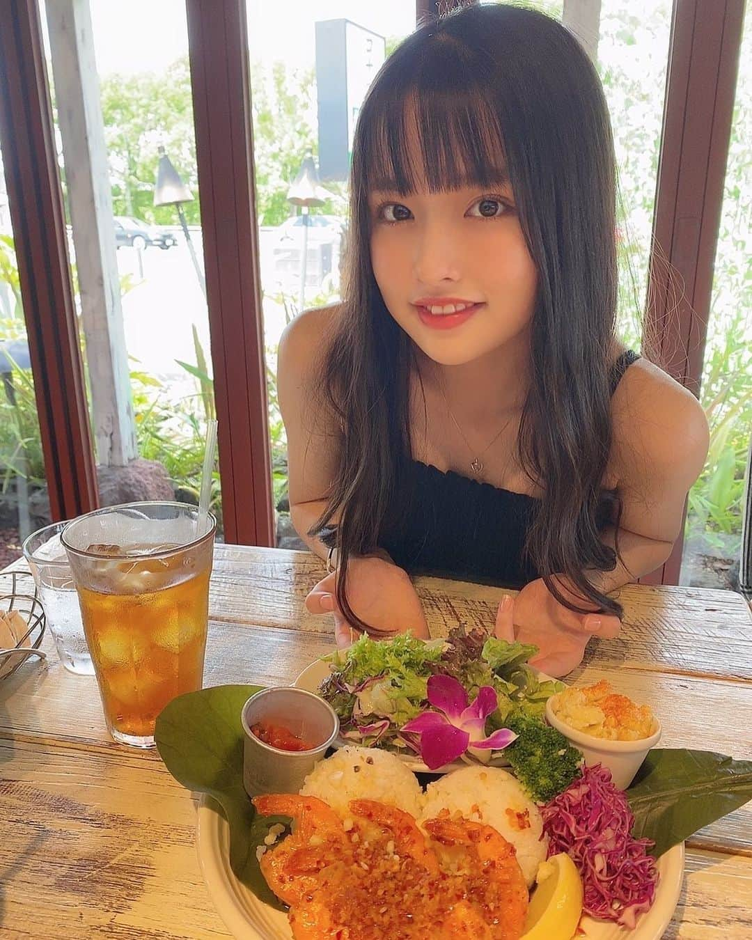 りりさんのインスタグラム写真 - (りりInstagram)「スパイシーガーリックシュリンプ🦐  色々迷っても結局これ♡♡  #showroom #おりりroom #jmix #ジェイミックス #model #モデル #jc3 #りり」7月26日 21時13分 - riiiiiriiii0308