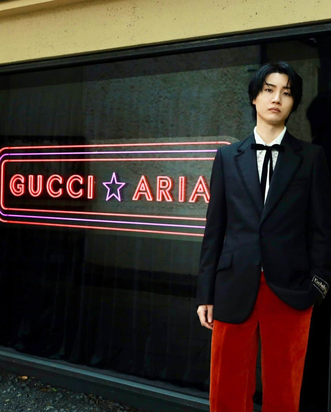 桜田通さんのインスタグラム写真 - (桜田通Instagram)「GUCCI ARIA Collection  GUCCI ARIAのショーで実際に使用されていたコレクションが勢揃いしていました。 美しく気品ある洋服たちを間近で見ることができて心が震えました✨ そしてこのコレクションが生み出されたこの時代に産まれることができて幸せだと思いながらずっと眺めていました。  GUCCI x BALENCIAGAのコレクションも何度も映像や写真を見て楽しみにしていたので、実物を目の当たりにしてただただ感動しました。 とにかく大興奮の幸せな時間でした！   @gucci #GucciAria」7月26日 22時25分 - dorisakurada