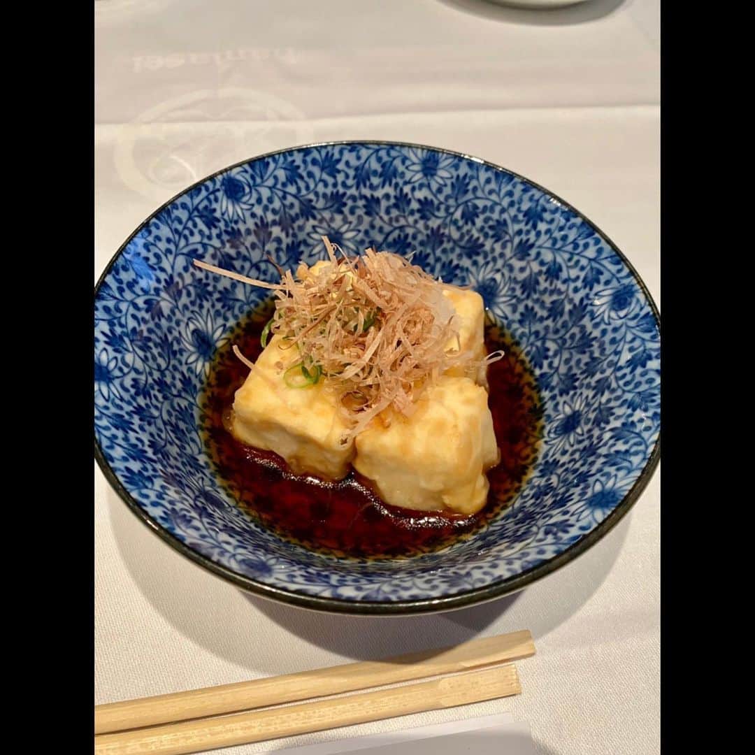 木村拓哉さんのインスタグラム写真 - (木村拓哉Instagram)「「昨日の夕食、思い切って和食屋さんへ。 サービスも、味も本当に"おもてなし"の行き届いたお店でした‼︎ ローマでこんなに美味しい和食に出会えるとは…。 ご馳走様でした‼︎」   STAYSAFE‼︎   拓哉 #木村拓哉#TakuyaKimura」7月26日 23時34分 - takuya.kimura_tak