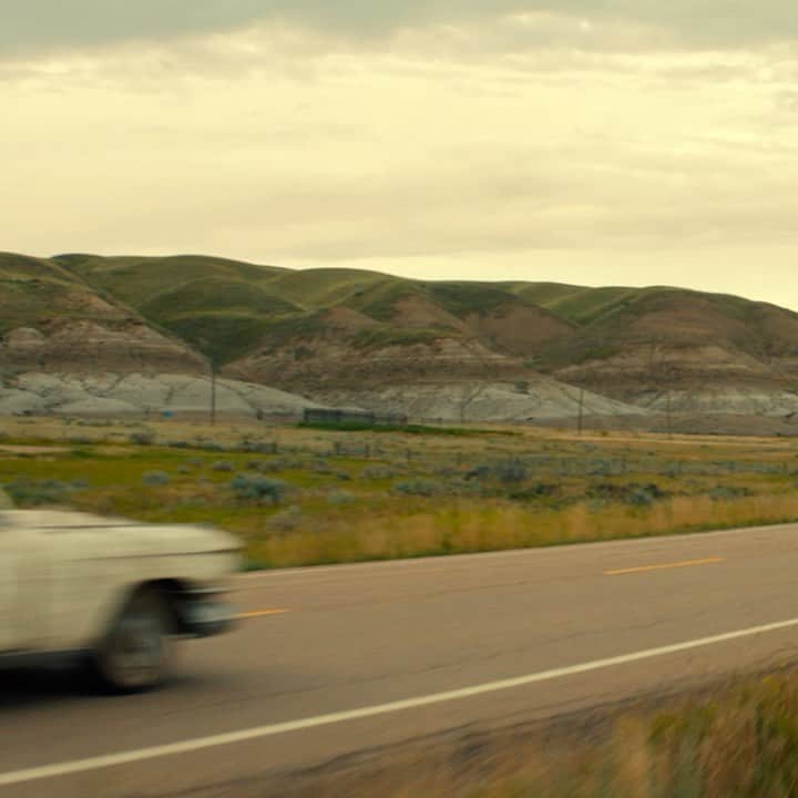 キャリー・クーンのインスタグラム：「Something’s coming. 👻🚫 Watch the new trailer for @Ghostbusters: Afterlife tomorrow.」