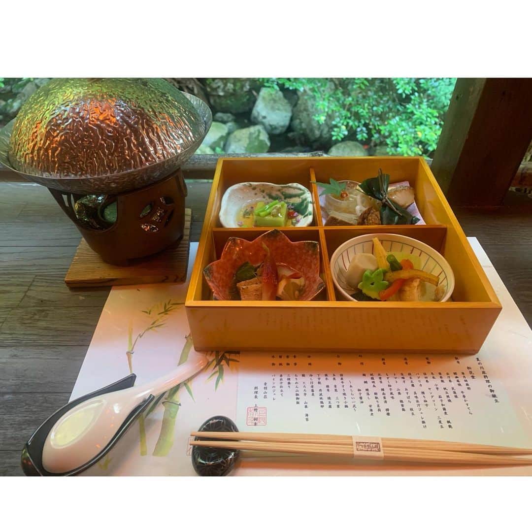 田中良子さんのインスタグラム写真 - (田中良子Instagram)「夏を感じに行きました⛱ #川床 #音羽山荘 #箕面 #箕面ビール #osaka #japan」7月27日 3時49分 - tanakaryoko102