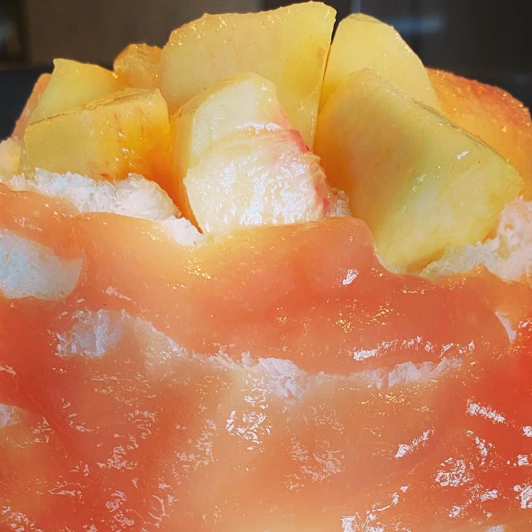 有吉弘行さんのインスタグラム写真 - (有吉弘行Instagram)「かき氷は毎日食べます。」8月25日 10時56分 - ariyoshihiroiki
