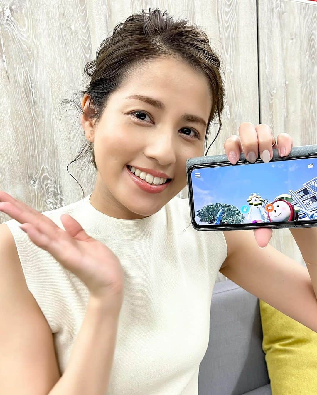 フジテレビアナウンサーのインスタグラム：「. 永島です🙌 ⁡ 私がアンバサダーの一人を務めさせて頂いている、フジテレビ夏のイベント『バーチャル冒険アイランド』🌈 ⁡ その名の通り、今年はなんと… 初の【バーチャル開催】です😆✨ ⁡ 無料のスマホアプリ『THE ODAIBA 2021 バーチャル冒険アイランド』をダウンロードするだけで #めざましライブ やイベントに参加できます♪ ⁡ 自分のアバターを登録して、自由に会場を回りながら他の人と会話も楽しんでみてください☺️ ⁡ ちなみに私はこのひまわりになるのがお気に入り🤫🌻 ⁡ また、SDGs をテーマにしたトークセッション「未来を変えるFUTURE TALK」も行われます🌎💫 ⁡ 開催は、９月５日まで。 是非、みなさんもゲームやお祭り感覚で、冒険してみてください✨ ⁡ #フジテレビ #TheOdaiba2021 #バーチャル冒険アイランド #めざましライブ #フジテレビアナウンサー #永島優美」