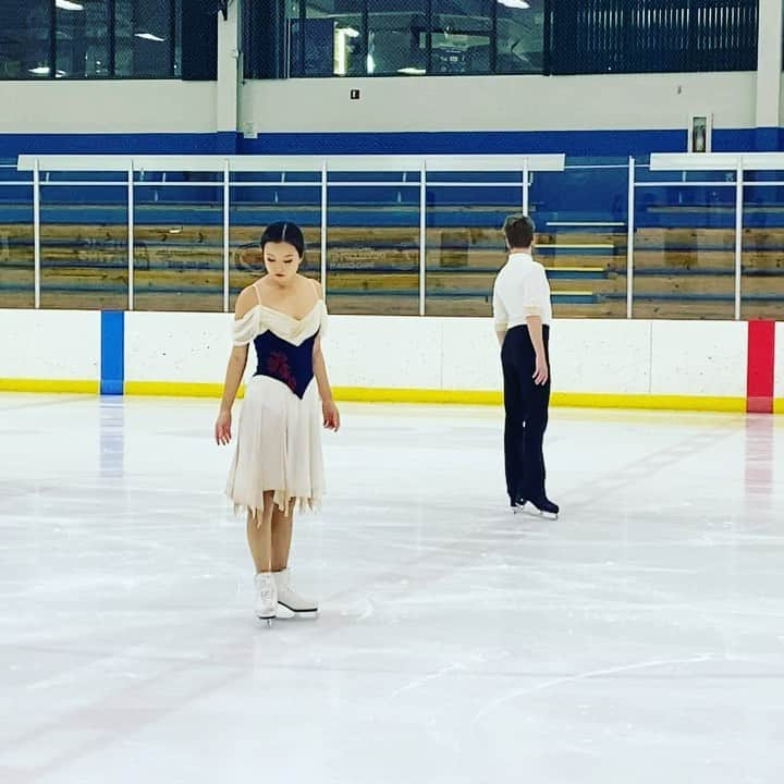 ダニエル・イートンのインスタグラム：「This is it. One month away from telling my story. A story that has been within me for over 20 years.  Every time I skate I look to the heavens and ask my Grandma for her strength, her passion, and her drive. This is my moment to finally make my dream become a reality. #nevergiveup #fighttotheend」