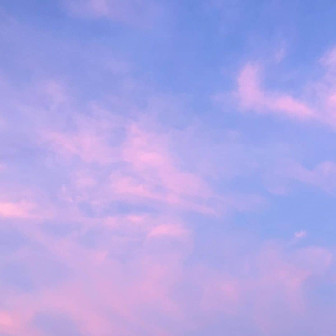 大野いとのインスタグラム：「#ピンク空 🎆」