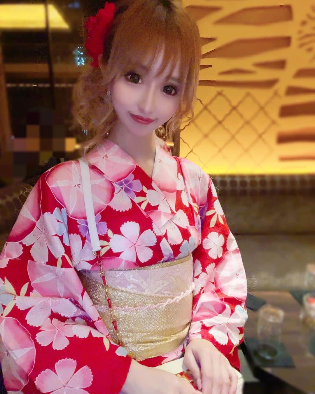 のインスタグラム：「❤️💗❤️💗浴衣💗❤️💗❤️  6年振りに着ました😂❣️   #黒宮ちはや #小悪魔ageha #モデル #キャバクラ #キャバ嬢 #ホステス #ラウンジ #水商売 #お酒 #歌舞伎町 #新宿 #六本木 #銀座 #北新地 #ミナミ #渋谷 #すすきの #シャンパン」