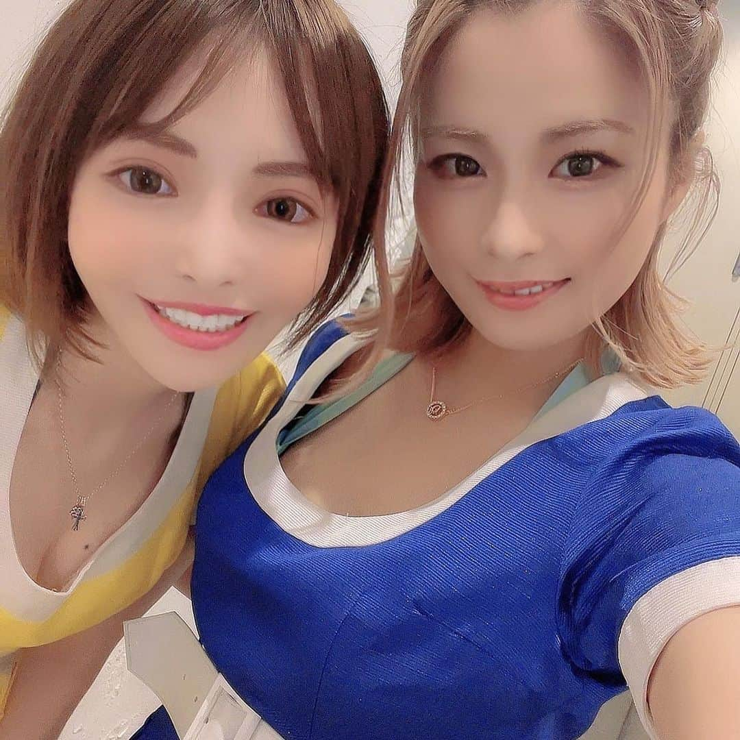 広瀬りおなさんのインスタグラム写真 - (広瀬りおなInstagram)「オンラインライブのアーカイブは本日23時59分までやから最後までいっぱい楽しんでねーっっ🌺🏖🐨 私は各部5回以上見てるよ💖笑 1部はコント要素もありながらちょっぴりえっち⁈な演出やセクシーな魅力がいっぱい✨ 2部はきゅんですピックや可愛い衣装で明るくハッピーな笑顔が満開💕 3部はバランスが絶妙で美しさ、可愛さ、面白さがベストマッチでかっこよき💓 是非1〜3部全部見てほしい❣️優しい気持ちになる素敵なライブです🥰 https://spwn.jp/events/21081415-ebisumuscats #恵比寿マスカッツ　#ライブ　#オンライン　#8月　#夏　#サマーリゾートパーティー　#百合　#performance #event #paw #online #live #sexy #sexyactress #idol #dance #ไอดอล #에비스마스캇츠 #아이돌 #恵比壽葡萄　#Ídolo #EbisuMuscats」8月21日 20時48分 - hirose_riona