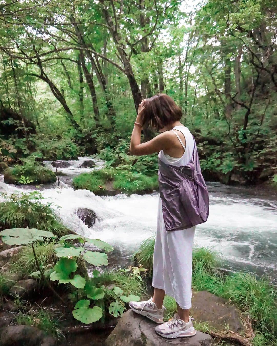 のインスタグラム：「1番の癒しは自然🌿 マイナスイオンで肌も潤った🥰」