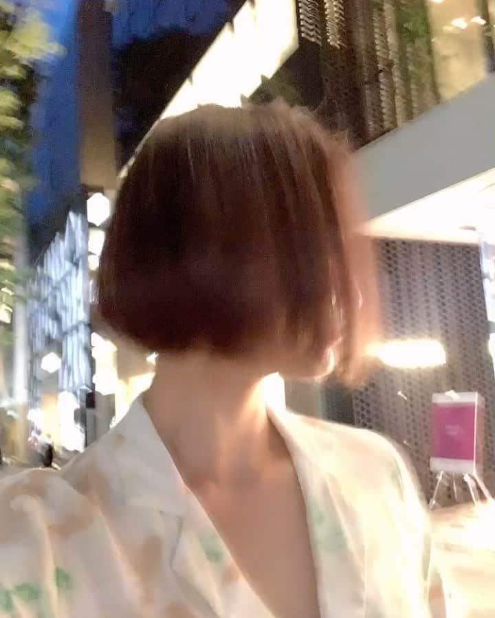澤田友美のインスタグラム：「ばっさりすーーーっきり☺︎✨ . . @saito_jyunya ✂︎✨ #shorthairstyle」